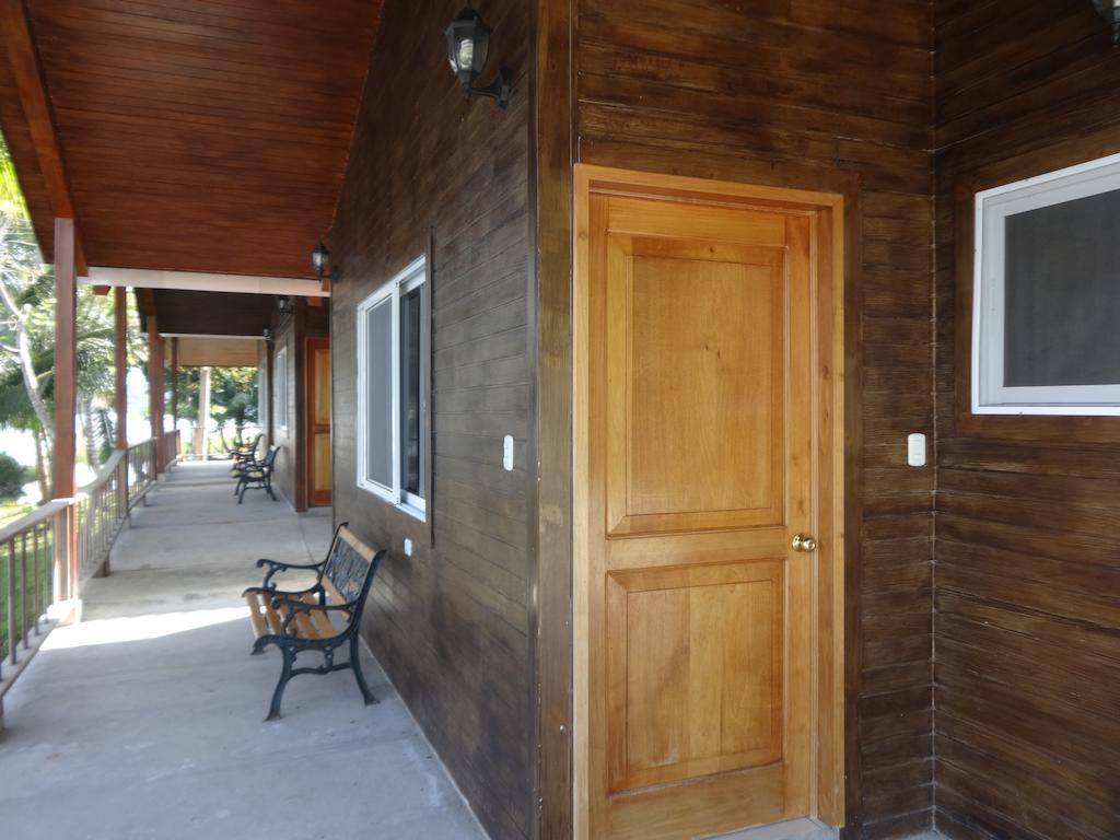 Hotel Santa Barbara Tikal Flores Exterior foto